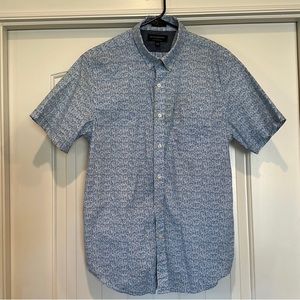 Banana Republic Men's Short Sleeve Button
Down Shirt